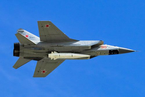 MiG-31K(I) z pociskiem hiperdźwiękowym Kinżał / Zdjęcie: Twitter