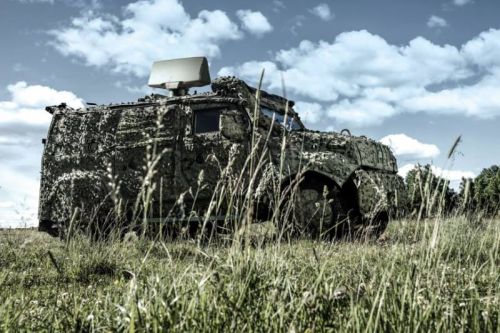 Wóz z radarem MRU wyposażony w stację radiolokacyjną Giraffe 1X / Ilustracje: Saab