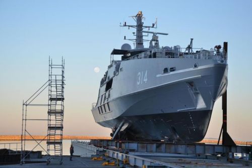 Patrolowiec Cape Otway (314) został zwodowany w październiku 2021. Jego bazą po przeszkoleniu załogi będzie HMAS Carins / Zdjęcie: Austal