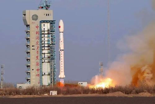 Rakieta nośna CZ-4C z satelitą GF-3C startuje z ośrodka kosmicznego Jiuquan / Zdjęcie: CASC