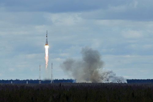Rakieta nośna Sojuz-2-1b startuje z satelitą Lotos-S1 z ośrodka kosmicznego w Plesiecku, 7 kwietnia 2022, 14:20 czasu moskiewskiego / Zdjęcie: MO FR