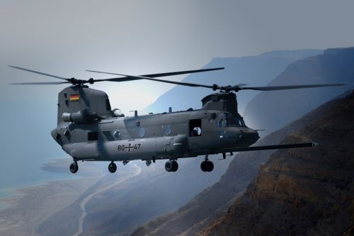 Według nieoficjalnych doniesień Niemcy zakupią 60 śmigłowców CH-47F Chinook Block 2 / Ilustracja: Boeing
