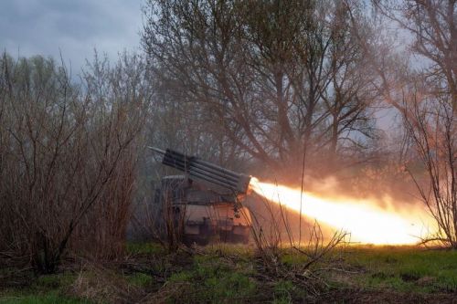 Ukraińcy za pośrednictwem USA zamierzają nabyć przede wszystkim amunicję artyleryjską / Zdjęcie: Twitter