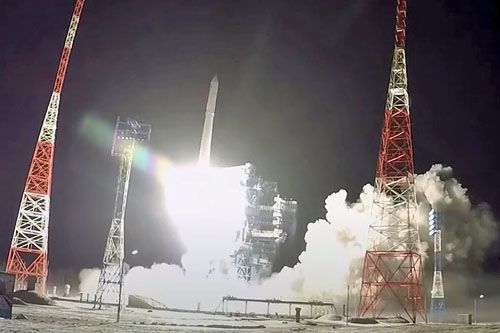 Rakieta nośna Angara-1.2 z satelitą wojskowym startuje z ośrodka kosmicznego w Plesiecku, 29 kwietnia o 22:56 czasu moskiewskiego / Zdjęcie: MO FR