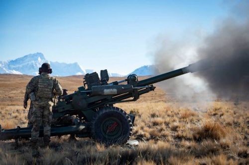 Oprócz szkolenia artylerzystów Nowozelandczycy przekażą Ukrainie ok. 40 celowników i pakiet amunicji do celów szkoleniowych / Zdjęcie: MO Nowej Zelandii
