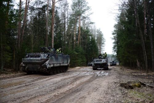 Wśród przekazywanego sprzętu znajdzie się 20 transporterów opancerzonych M113, zastępowanych w siłach zbrojnych Litwy przez Boxery / Zdjęcie: MO Litwy