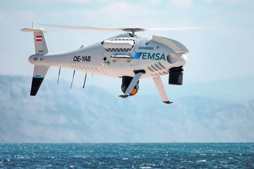 Głównymi sensorami używanych w Danii Camcopterów jest głowica optoelektroniczna L3 Wescam i system automatycznego poszukiwania obrazowego PT-8 Oceanwatch / Zdjęcie: Schiebel