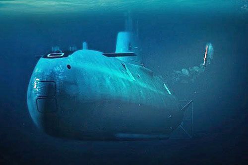 Ninox 103 startuje z okrętu podwodnego, by przekazywać dane spoza zasięgu standardowego wyposażenia rozpoznawczego / Ilustracja: SperaUAV