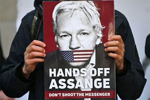 W ubiegłym miesiącu Westminster Magistrates Court w Londynie wydał nakaz ekstradycji Assange'a do Stanów Zjednoczonych Ameryki. Protesty przeciwko temu trwają na całym świecie / Zdjęcie: freepressjournal
