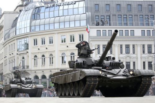 Bułgarzy planują modernizację wszystkich 90 posiadanych czołgów rodziny T-72 / Zdjęcie: MO Bułgarii