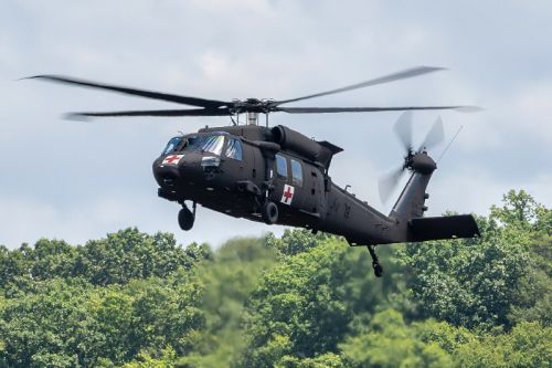 Na podstawie zamówienia dostarczone zostaną śmigłowce w wersji wielozadaniowej UH-60M i ewakuacji medycznej HH-60M / Zdjęcie: Lockheed Martin