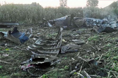 Szczątki ukraińskiego samolotu An-12BK, który rozbił się wczoraj wieczorem w Grecji / Zdjęcie: TV Zwiezda