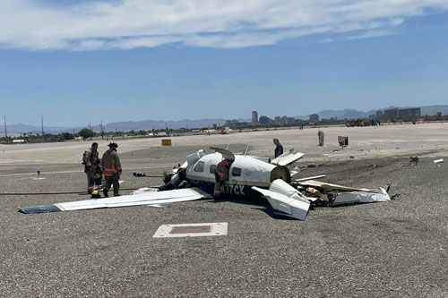 Wrak rozbitego na lotnisku Las Vegas North samolotu Piper Malibu Mirage / Zdjęcie: Twitter – CNLV FireDept