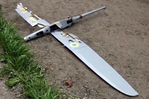 Zniszczony bsl WB FlyEye. Bezzałogowce tego typu były dostarczane z Polski jeszcze przed wybuchem wojny na Ukrainie / Zdjęcie: Twitter