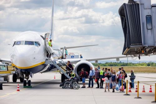Podczas wakacji 2022 podrzeszowskie lotnisko obsługuje 23 kierunki do 12 krajów, czyli ponad 
80 rotacji tygodniowo / Zdjęcie: Port lotniczy Rzeszów-Jasionka