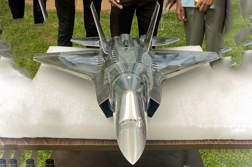 Model do badań w tunelu aerodynamicznym indyjskiego samolotu bojowego stealth nowej generacji AMCA / Zdjęcie: SecretProjectsForum
