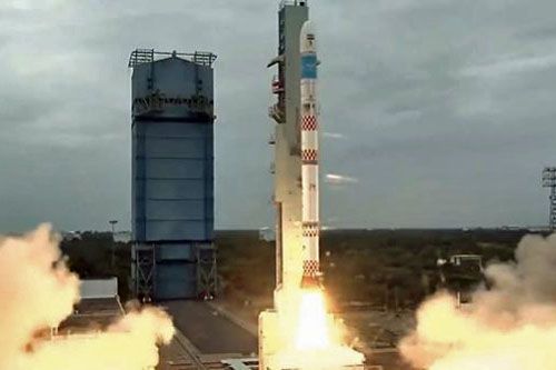 Nowa indyjska rakieta nośna – SSLV startuje do pierwszej misji. Awaria górnego stopnia spowodowała, że misja okazała się nieudana / Zdjęcie: ISRO
