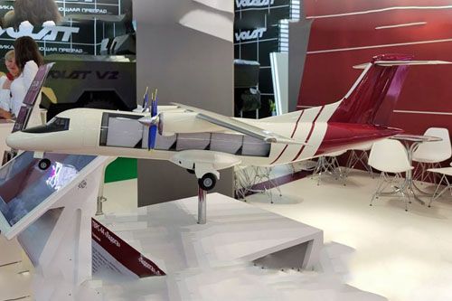 Model samolotu transportowego UZGA TWRS-44 Ładoga pokazany na forum Armija-2022 w Moskwie / Zdjęcie: aviation21 – Michaił Żierdow