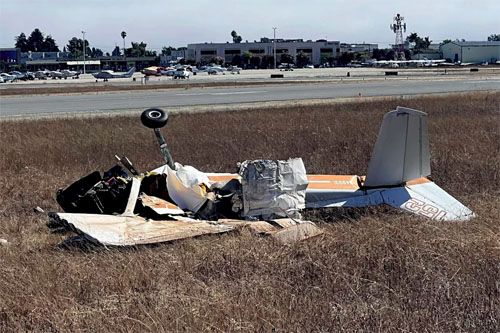 Cessna 152, która skapotowała po zderzeniu z innym samolotem w powietrzu nad lotniskiem Watsonville / Zdjęcie: KION-TV