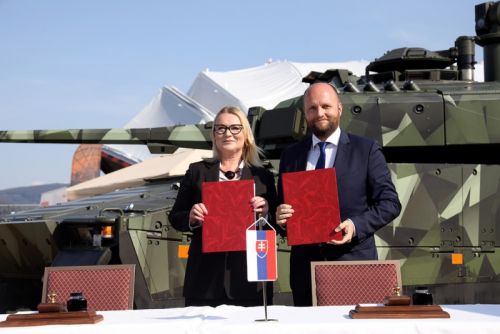 Oba państwa zamierzają docelowo pozyskać ponad 460 pojazdów na podwoziu CV90, co daje szerokie pole do współpracy / Zdjęcie: MO Słowacji