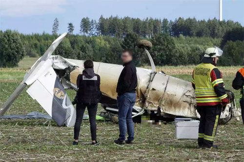 Wrak samolotu Tecnam P92, który rozbił się wczoraj w Środkowej Frankonii / Zdjęcie: Twitter