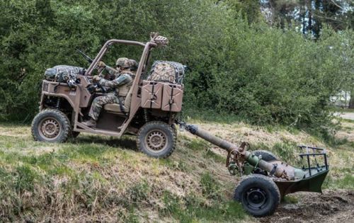 Fardiery wraz  z przyczepami stanowić będą wsparcie dla żołnierzy francuskich wojsk powietrznodesantowych i sił specjalnych / Zdjęcie: UNAC.