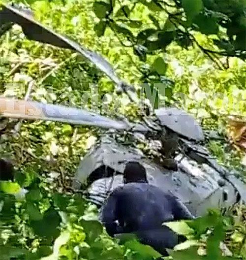 Wrak śmigłowca EC145, który rozbił się w pobliżu boiska sportowego Fonhapo w Frontera w Meksyku / Zdjęcie: Twitter