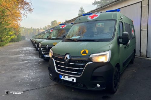 Dostawy 80 ambulansów dla SZ RP potrwają do 2025 / Zdjęcie: IWsp SZ