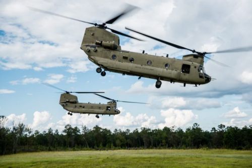 Republika może zakupić 18 ciężkich śmigłowców transportowych w najnowszej wersji CH-47F / Zdjęcie: US Army