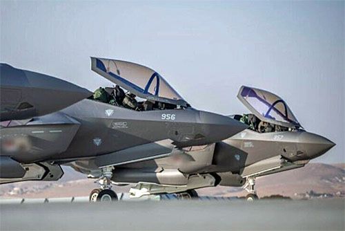 Samoloty bojowe stealth F-35I Adir izraelskich wojsk lotniczych w bazie Nevatim / Zdjęcie: IDF