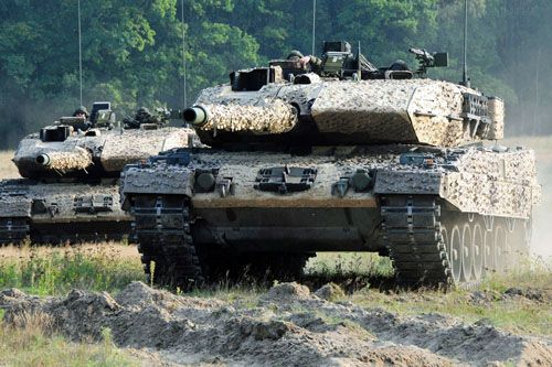 Czołgi Leopard 2A7+ w czasie testów / Zdjęcie: KMW