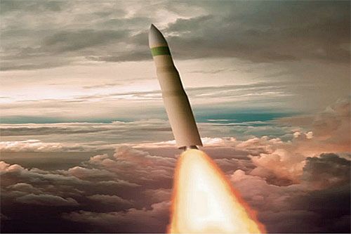 Wizja międzykontynentalnej rakiety balistycznej bazowania lądowego LGM-35A Sentinel w locie / Ilustracja: USAF