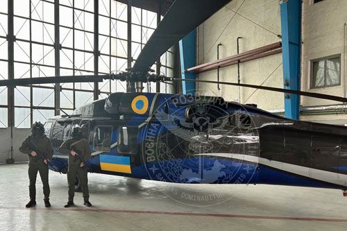 Śmigłowiec UH-60 Black Hawk używany przez lotnictwo Wywiadu Wojskowego Ukrainy / Zdjęcie: Twitter – DI_Ukrain