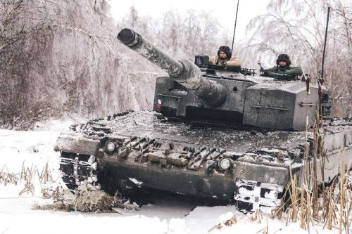 Czesi mają otrzymać od Niemiec 14 czołgów Leopard 2A4 i wzt BPz 3 Büffel / Zdjęcie: MO Czech