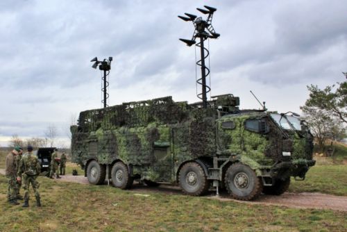 Ćwiczenie FADR Guard polegało na konfrontacji systemu walki elektronicznej STARKOM…