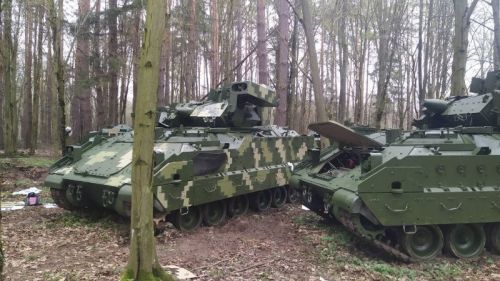 USA obiecały przekazanie Ukrainie 109 bwp M2A2 ODS Bradley i 4 bwr M7 BIFST / Zdjęcie: Twitter