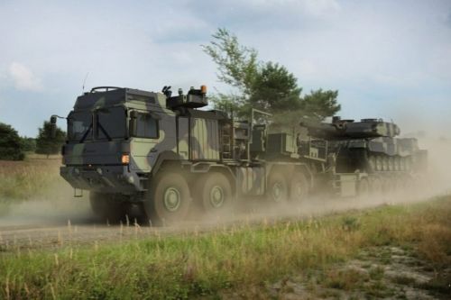 Do tej pory Niemcy odebrali już 80 ciągników SaZgM 70t mil / Ilustracja: Rheinmetall