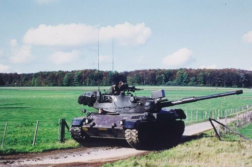 Holandia jest mocno zaangażowana w pomoc dla ukraińskich wojsk pancernych, czego dowodem jest blokowana przez Szwajcarów chęć odkupienia Leopardów 1 dla Kijowa / Zdjęcie: MO Holandii