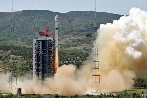 Rakieta nośna CZ-2D startuje z ośrodka kosmicznego Taiyuan z 41 satelitami obserwacyjnymi, 15.06.2023 / Zdjęcie: Twitter