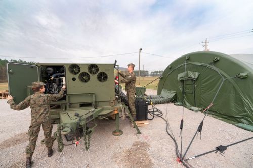 Polscy żołnierze podczas szkolenia z użyciem Air Defense Reconfigurable Trainer w Redstone Arsenal / Zdjęcie: US Army