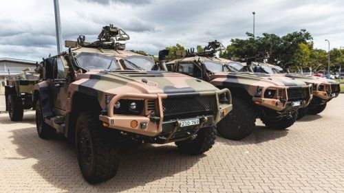 Oba proponowane pojazdy są zauważalnie większe i cięższe od LAV, co może utrudniać im poruszanie się po japońskich drogach / Zdjęcie: Royal Australian Regiment