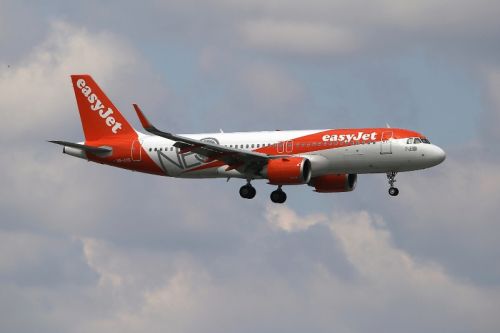 Zgodnie z aktualnym harmonogramem dostaw, easyJet mają otrzymać 19 samolotów z rodziny Airbus A320neo do końca 2024 i kolejnych 27 w 2025 / Zdjęcie: Marcin Sigmund