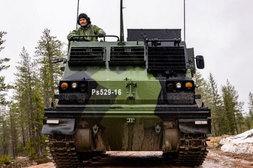 Finowie mają 22 wyrzutnie M270 MLRS / Zdjęcie: Maavoimat
