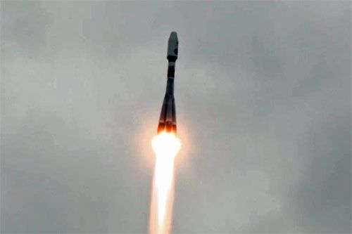 Rakieta nośna Sojuz-2.1b startuje z kosmodromu Wostocznyj z sondą księżycową Łuna 25 / Zdjęcie: Rosokosmos