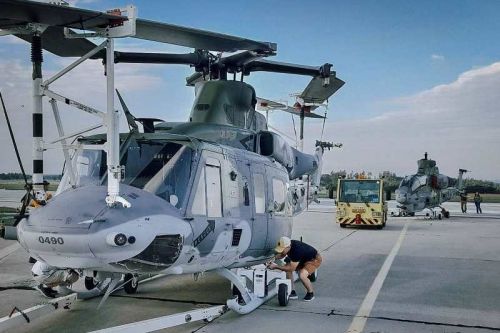 Czesi odbiorą łącznie 20 śmigłowców rodziny H-1, będzie to po 10 UH-1Y i AH-1Z / Zdjęcie: MO Czech