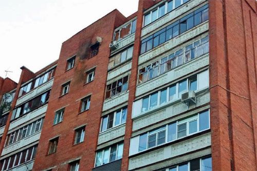 Ukraiński bsl uszkodził wielokondygnacyjny budynek mieszkalny przy ulicy Karola Marksa / Zdjęcie: kanał Telegram – Roman Starowojt