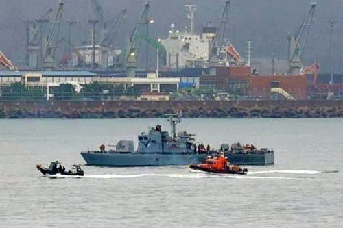 Akcja ratownicza po zatonięciu podczas testów południowokoreańskiego pojazdu amfibijnego KAAV-II / Zdjęcie: via X