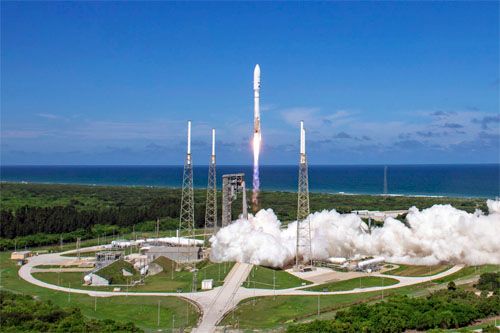 Rakieta nośna ULA Atlas V startuje z Cape Canaveral z dwoma satelitami Programu Kuiper / Zdjęcie: ULA