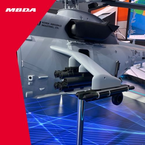 Model śmigłowca KMAH z wyrzutniami systemu Mistral ATAM / Zdjęcie: MBDA