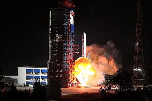 Rakieta nośna CZ-2D z satelitami Yaogan-39 startuje z ośrodka kosmicznego Xichang / Zdjęcie: CASC